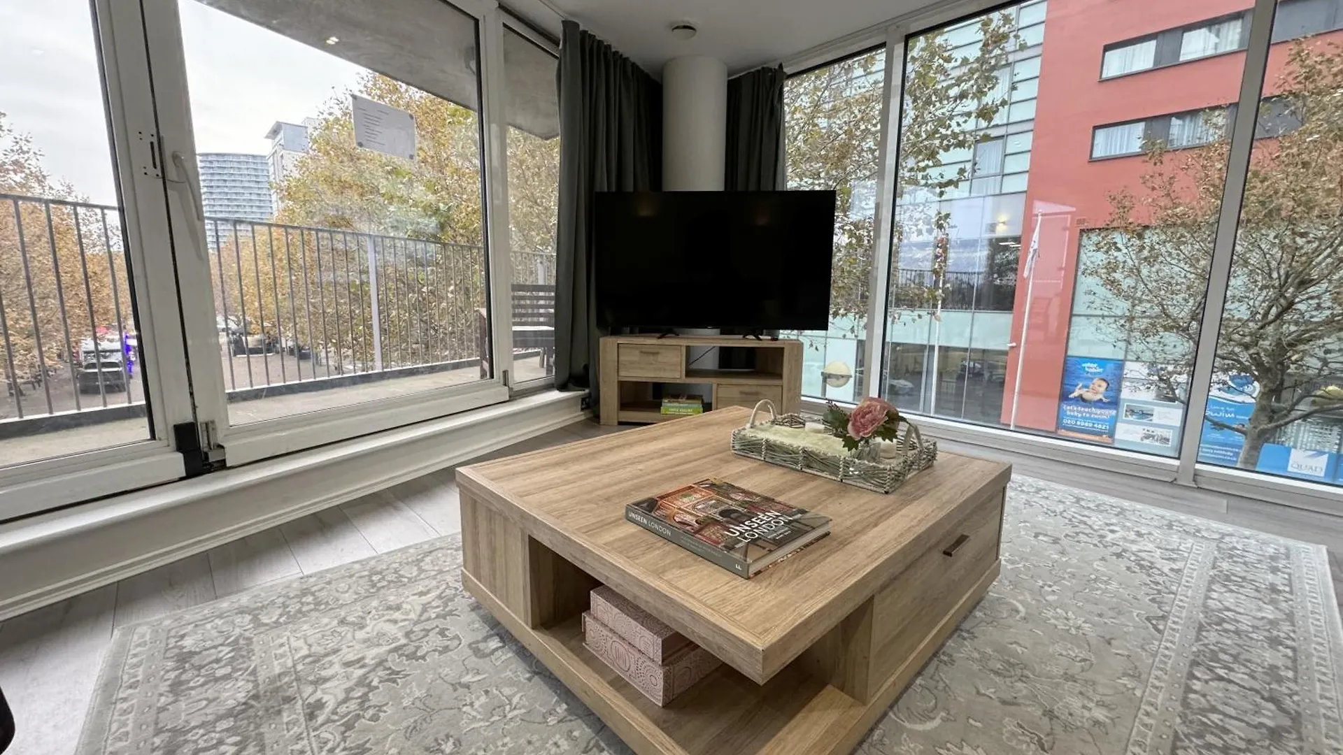 Luxury - Excel London - O2- 3 Bedroom Apartment